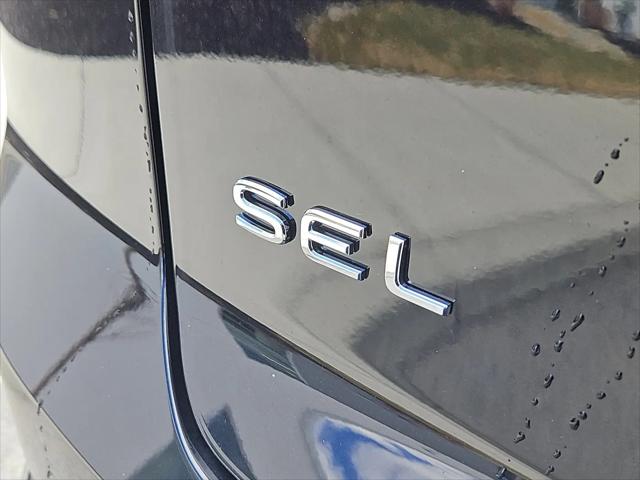 2026 Volkswagen Atlas Cross Sport SEL Premium R-Line
