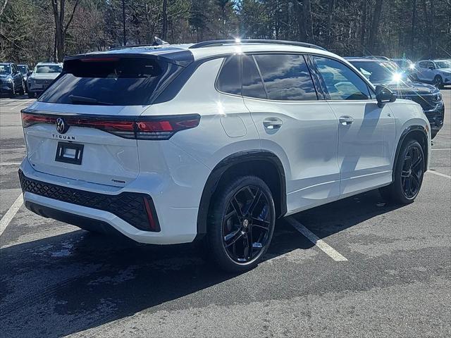 2026 Volkswagen Tiguan SE R-Line Black
