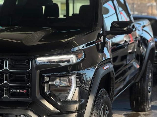 2025 GMC Canyon 4WD AT4
