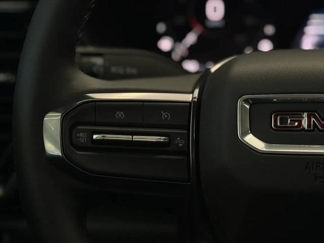 2025 GMC Canyon 4WD AT4