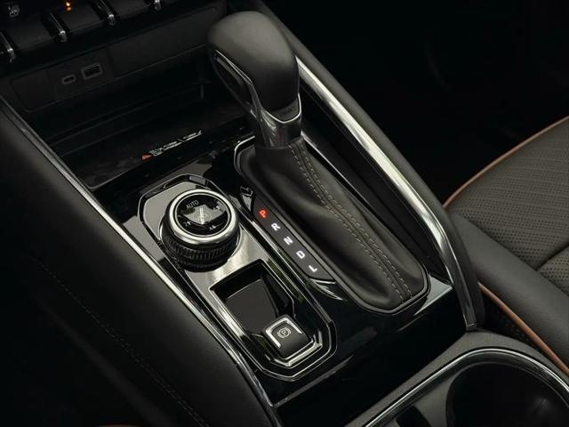 2025 GMC Canyon 4WD AT4