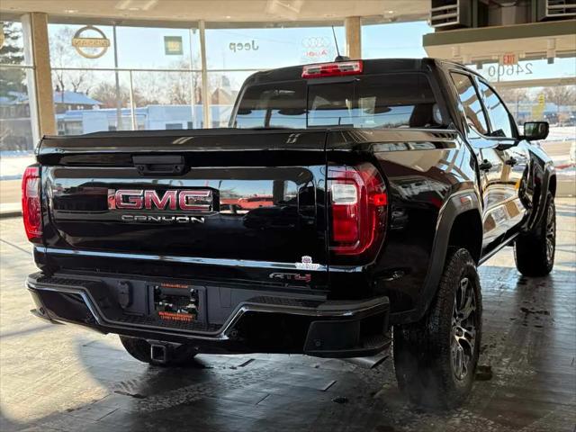 2025 GMC Canyon 4WD AT4