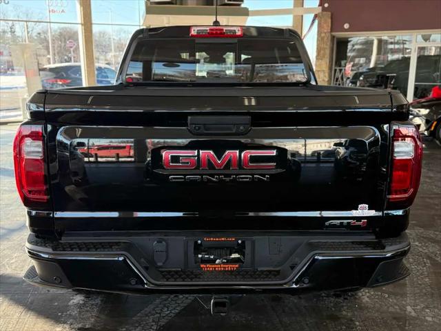 2025 GMC Canyon 4WD AT4