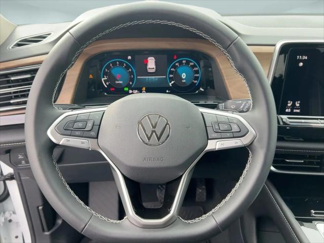 2026 Volkswagen Atlas SE with Technology