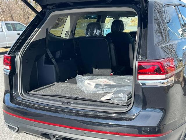 2026 Volkswagen Atlas SE with Technology