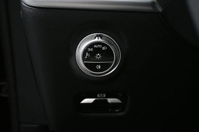 2026 Mercedes-Benz C-CLASS C 300 C 300