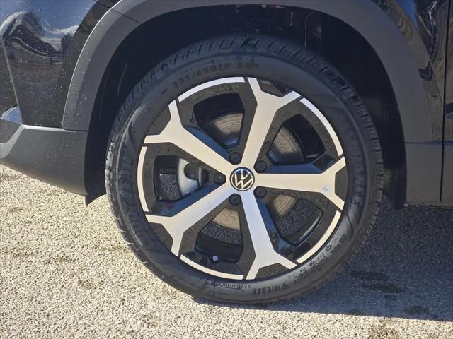 2026 Volkswagen Taos SEL