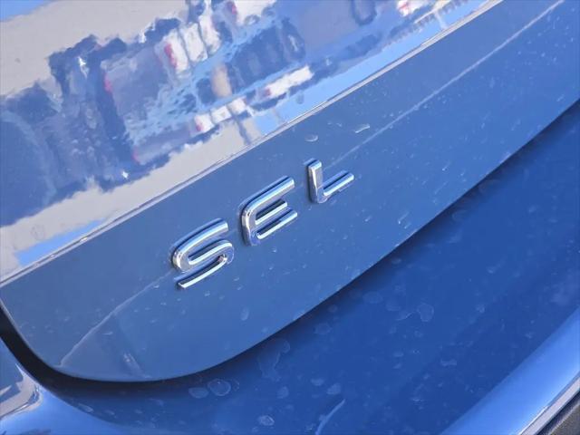 2026 Volkswagen Taos SEL