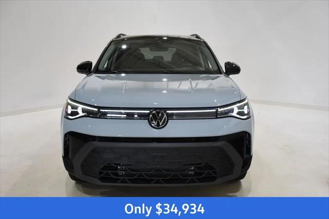 2026 Volkswagen Taos SE Black