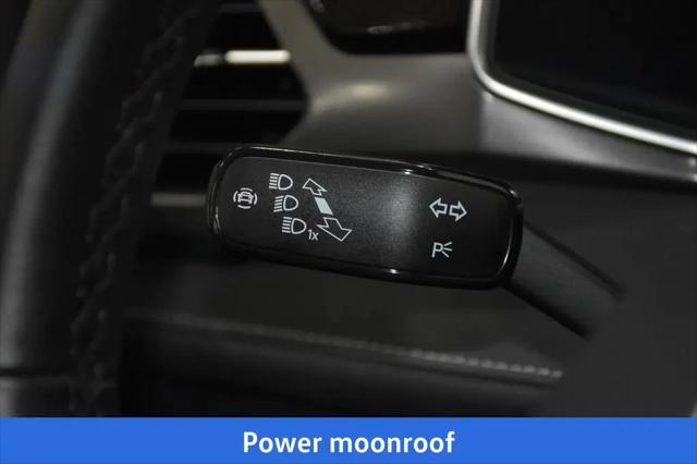 2026 Volkswagen Taos SE Black