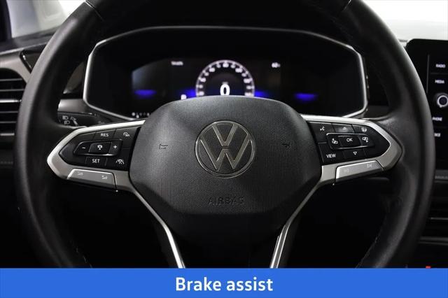 2026 Volkswagen Taos SE Black