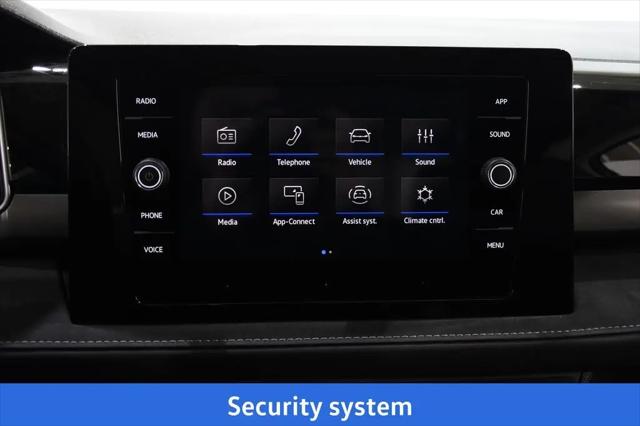 2026 Volkswagen Taos SE Black