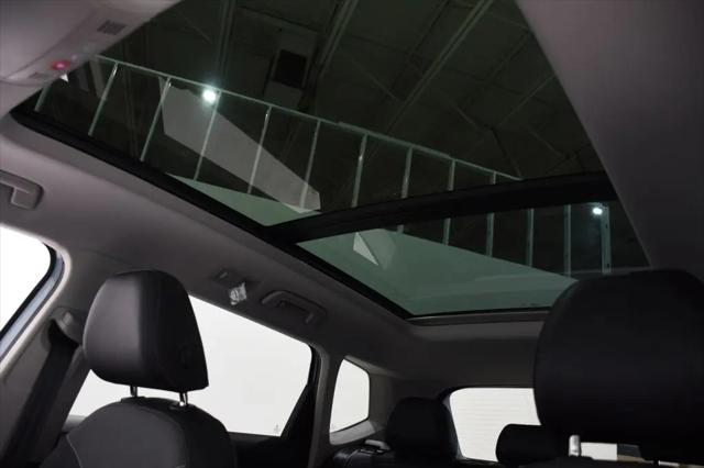 2026 Volkswagen Taos SE Black