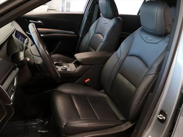 2023 Cadillac XT4 AWD Premium Luxury