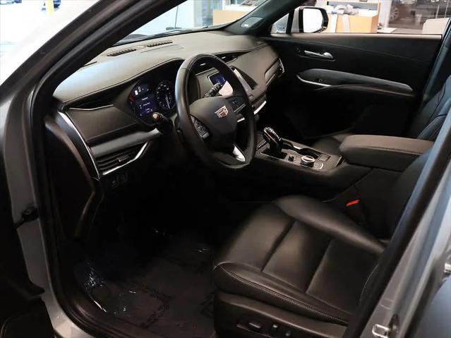 2023 Cadillac XT4 AWD Premium Luxury
