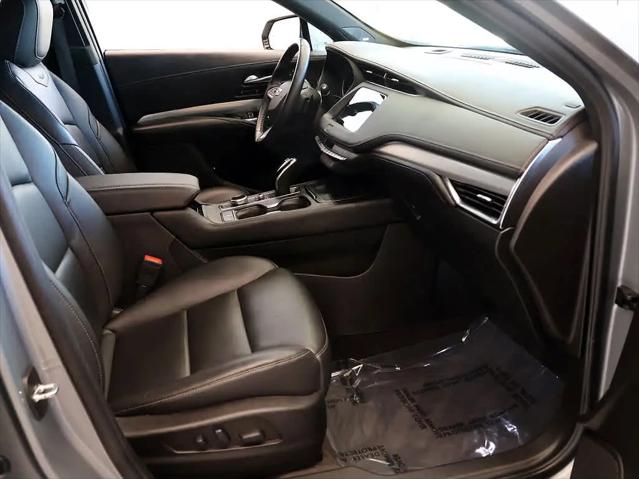 2023 Cadillac XT4 AWD Premium Luxury
