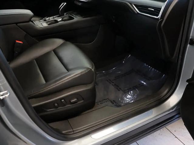 2023 Cadillac XT4 AWD Premium Luxury