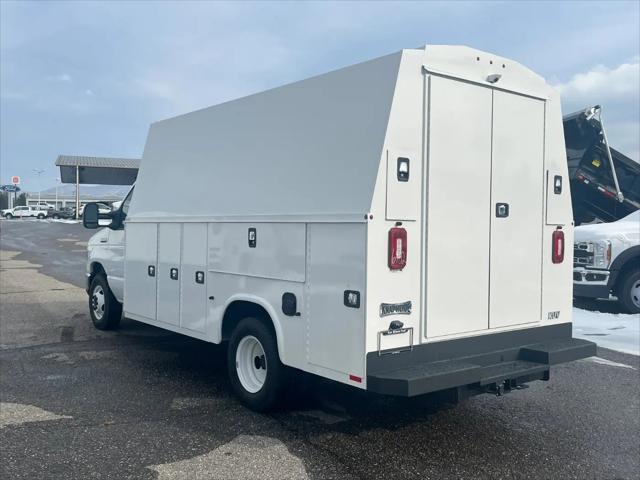 2026 Ford E-350 Cutaway E-Series Cutaway