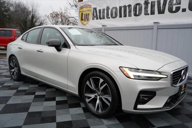 2019 Volvo S60 T6 R-Design