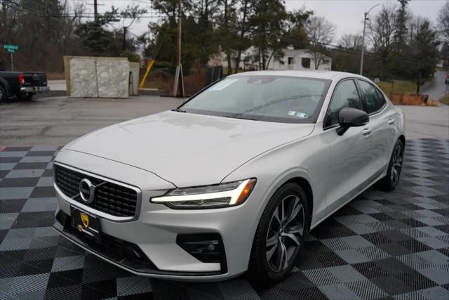 2019 Volvo S60 T6 R-Design
