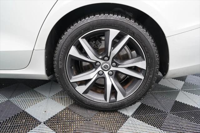 2019 Volvo S60 T6 R-Design