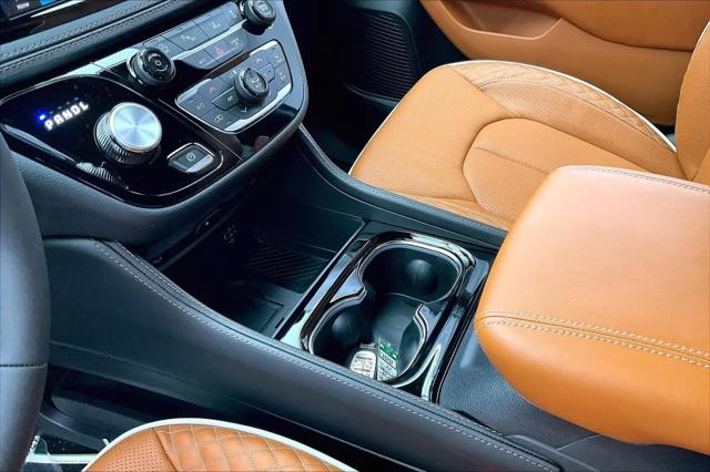 2026 Chrysler Pacifica Pinnacle AWD