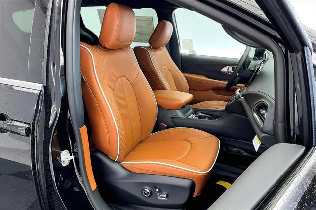 2026 Chrysler Pacifica Pinnacle AWD