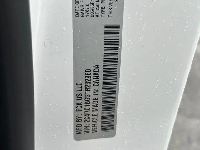 2026 Chrysler Pacifica Select