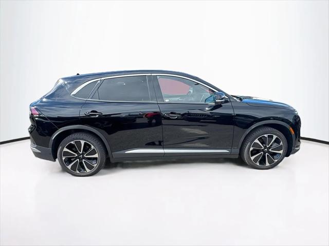 2025 INFINITI VF 8 Plus