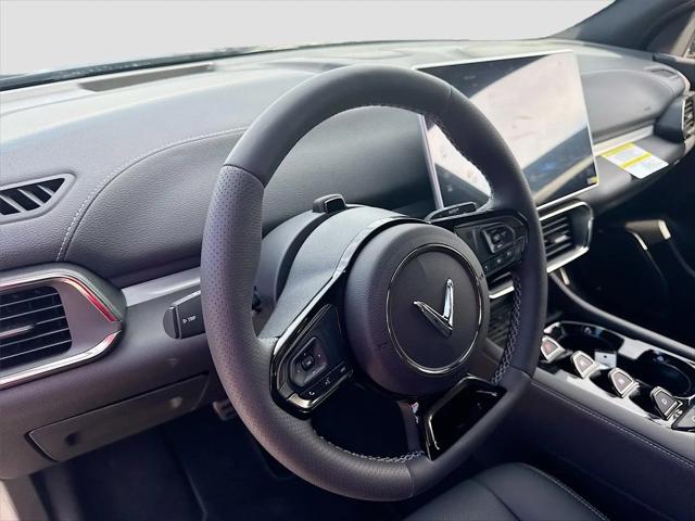 2025 INFINITI VF 8 Plus