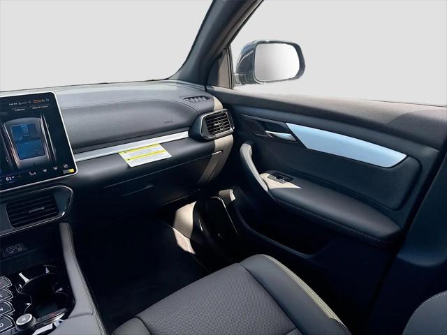 2025 INFINITI VF 8 Plus