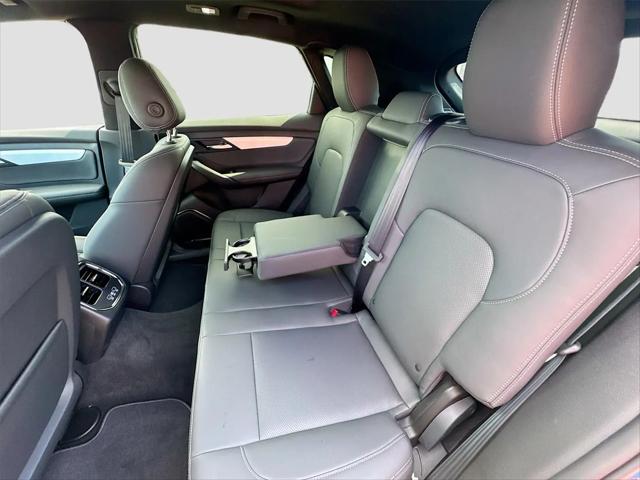 2025 INFINITI VF 8 Plus