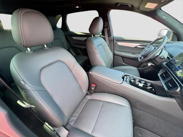 2025 INFINITI VF 8 Plus