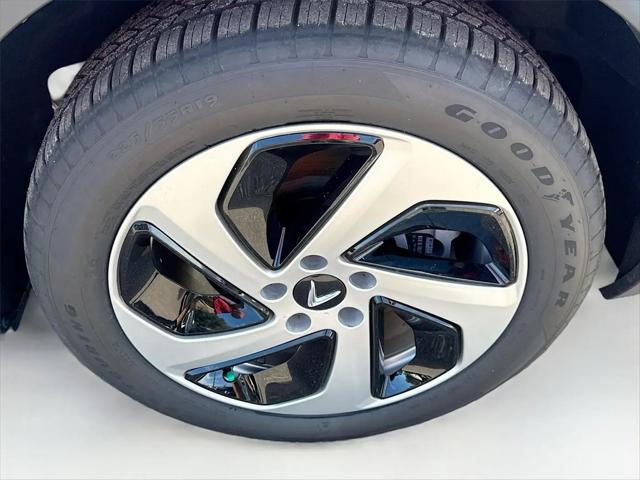 2025 INFINITI VF 8 Eco