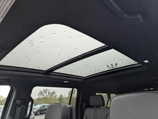 2024 Chevrolet Suburban 2WD RST