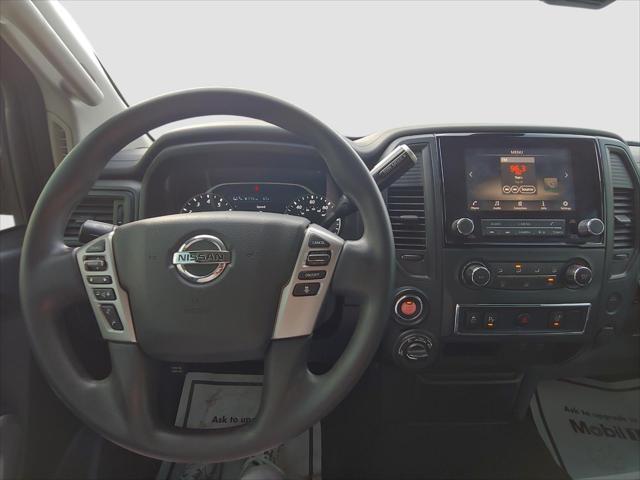 2022 Nissan Titan Crew Cab SV 4x4