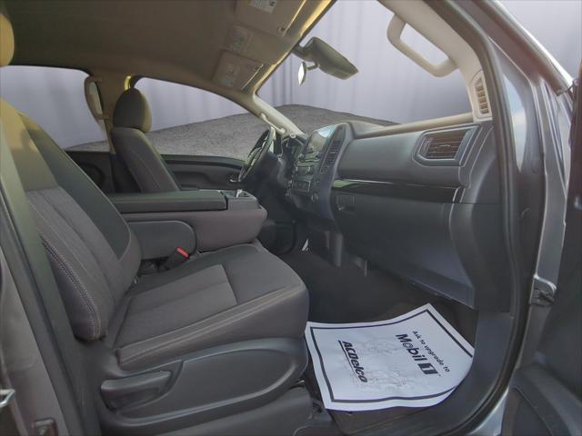 2022 Nissan Titan Crew Cab SV 4x4