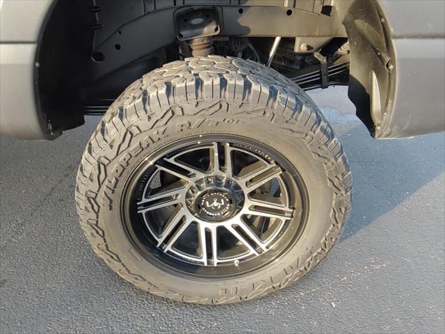 2022 Nissan Titan Crew Cab SV 4x4