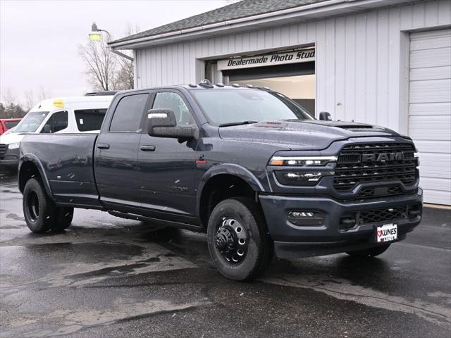 2026 RAM Ram 3500 RAM 3500 LIMITED CREW CAB 4X4 8 BOX