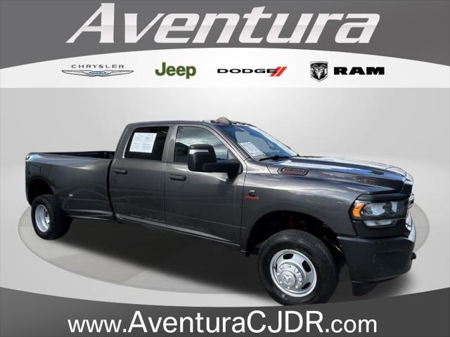 2023 RAM 3500 Tradesman Crew Cab 4x4 8 Box