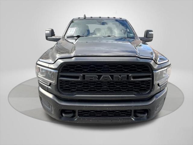 2023 RAM 3500 Tradesman Crew Cab 4x4 8 Box