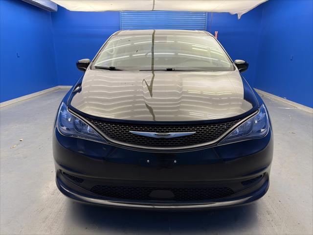 2023 Chrysler Voyager LX 2023 Chrysler Voyager LX