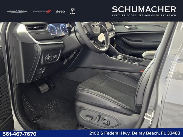 2025 Jeep Grand Cherokee Altitude X 4x4
