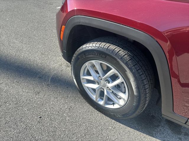 2025 Jeep Grand Cherokee L Laredo X 4x4