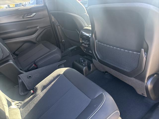 2025 Jeep Grand Cherokee L Laredo X 4x4