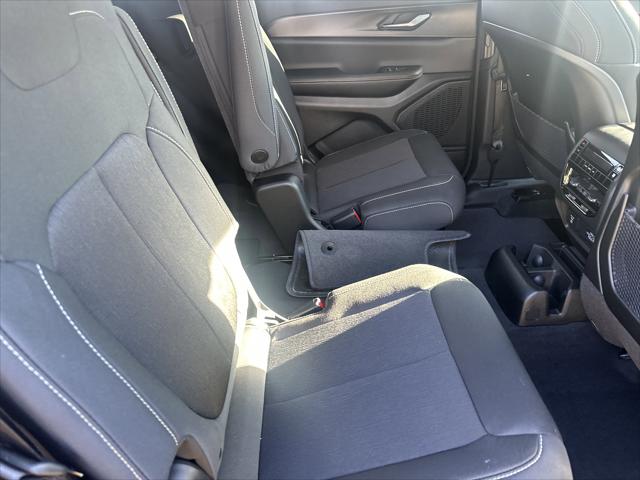 2025 Jeep Grand Cherokee L Laredo X 4x4