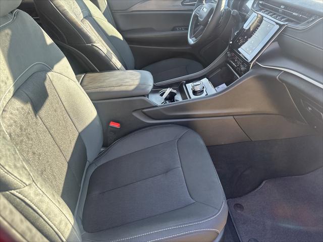 2025 Jeep Grand Cherokee L Laredo X 4x4