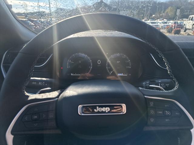 2025 Jeep Grand Cherokee L Laredo X 4x4