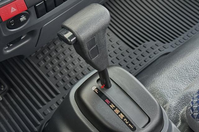 2024 Isuzu NPR Standard Cab