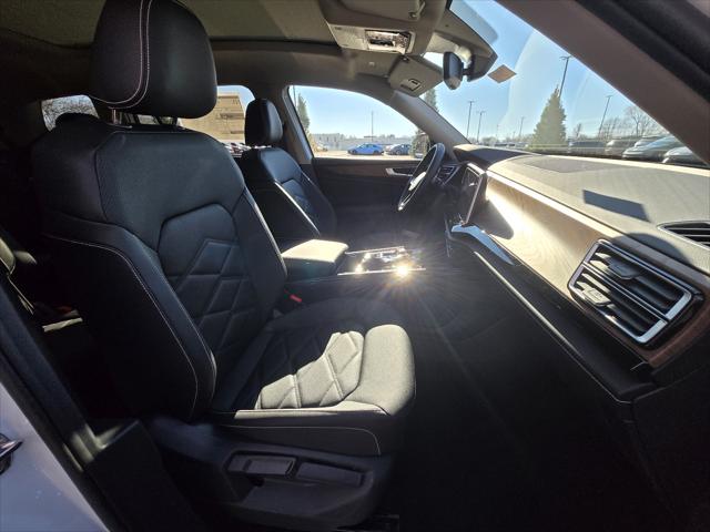 2026 Volkswagen Atlas SE with Technology